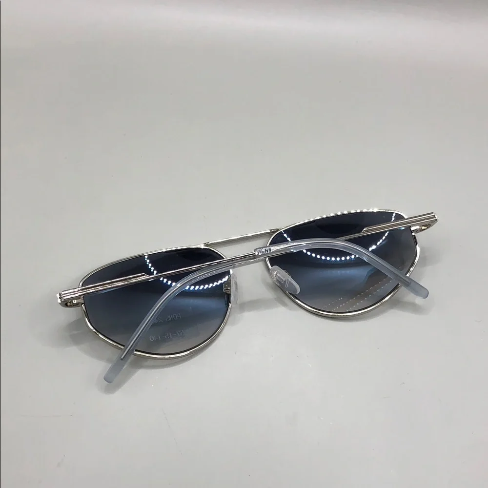DKNY aviator style metal sunglasses UNISEX sample gradient lens.